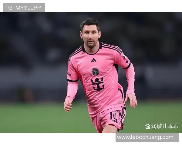 足球明星跨界亮相其他体育赛事引发热议与关注 足球明星跨界亮相其他体育赛事引发热议与关注