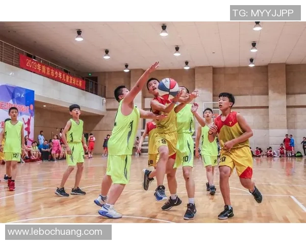 南京篮球队的奋斗历程与荣耀时刻全景纪实 南京篮球队的奋斗历程与荣耀时刻全景纪实