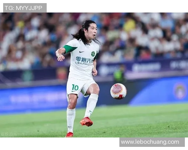 杭州足球队近期表现分析与未来发展展望探讨 杭州足球队近期表现分析与未来发展展望探讨